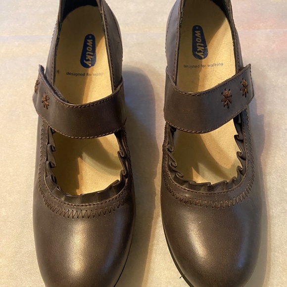 Never been worn brown Wolky Brown Mary Jane 2" heels - Picture 2 of 7